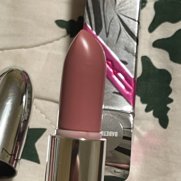 MAC BABETOWN Lipstick ~ . NEW NIB authentic - Picture 7 of 8